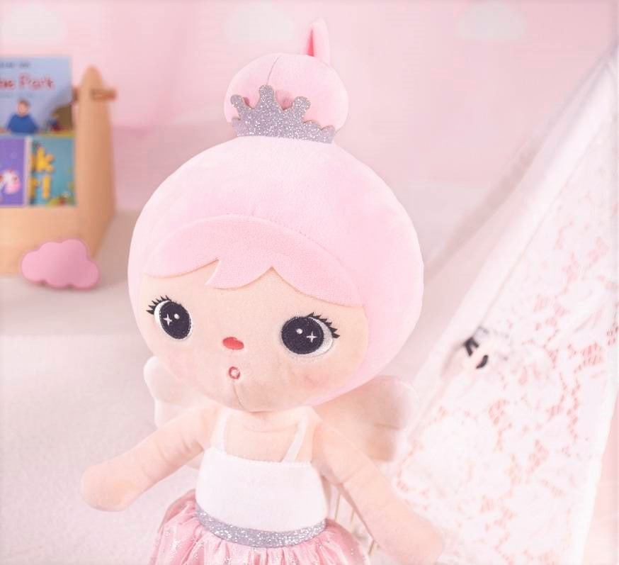 Aniołek z koroną na głowie