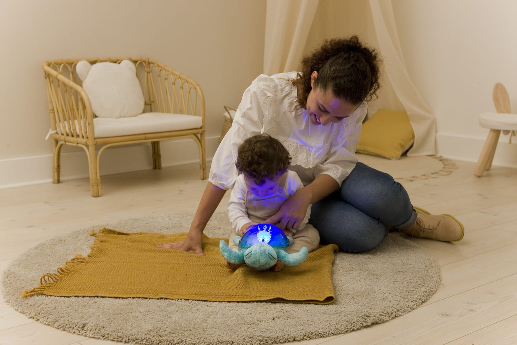 Lampka projektor dla małego dziecka