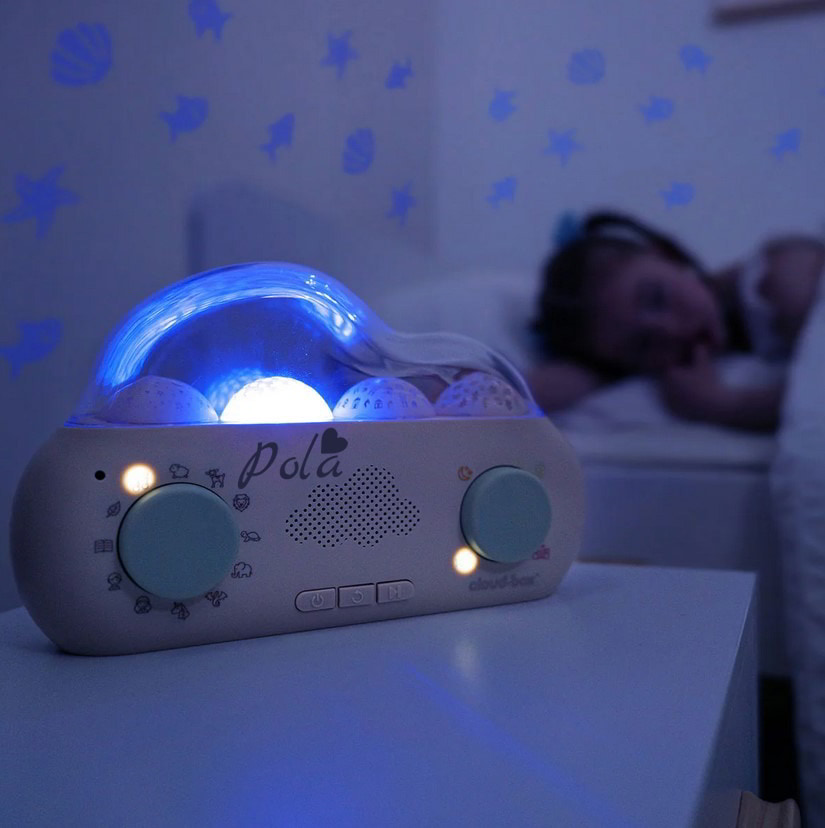 Projektor z imieniem służący jako lampka nocna